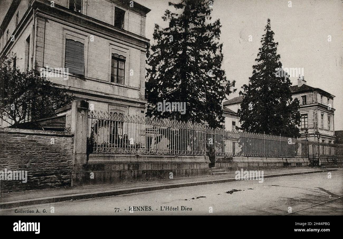 Rennes, France : l'Hôtel Dieu.Carte postale photographique, env.1910. Banque D'Images