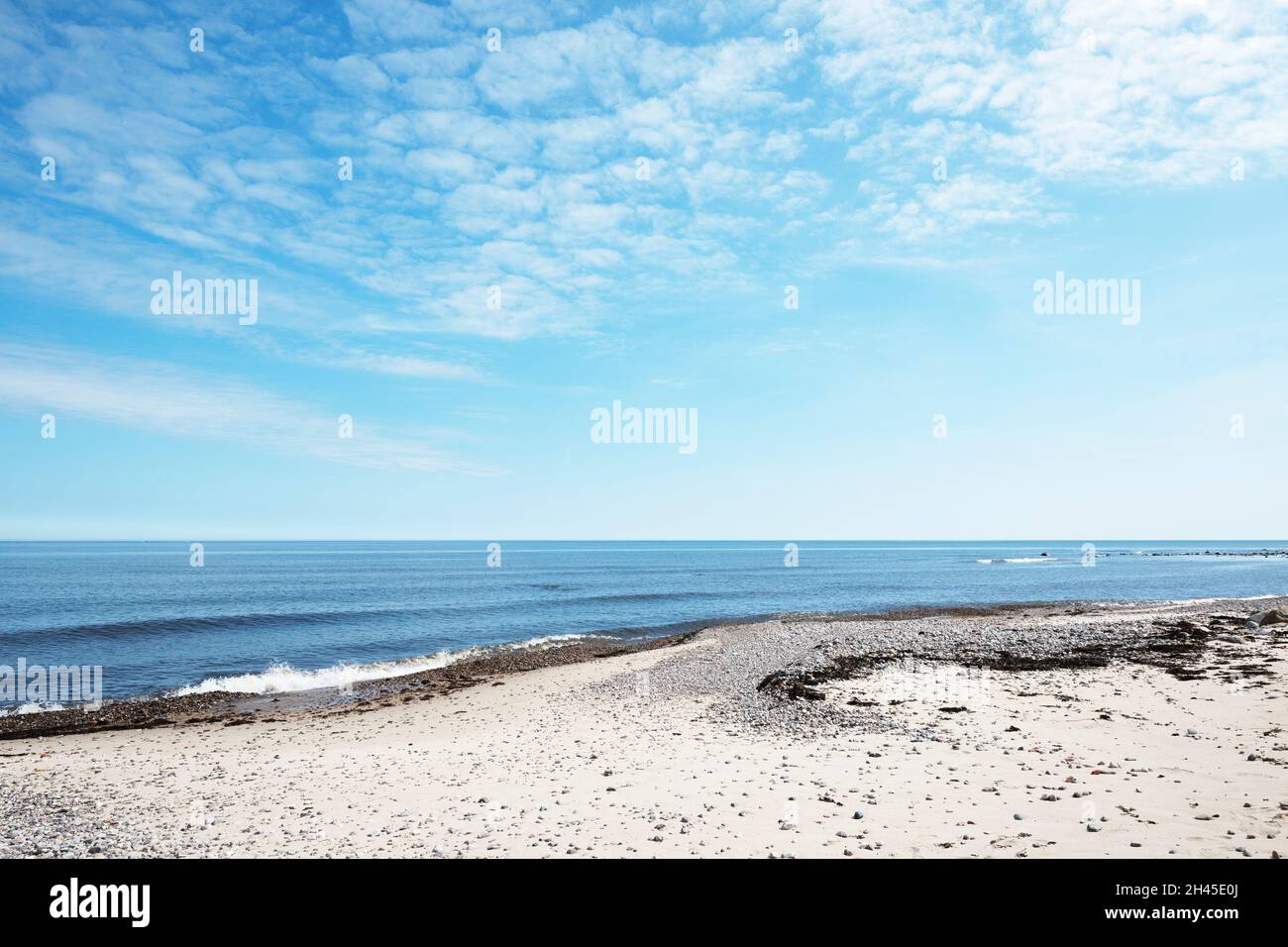 Plage dans la mer Baltique, Skåne, Suède Banque D'Images