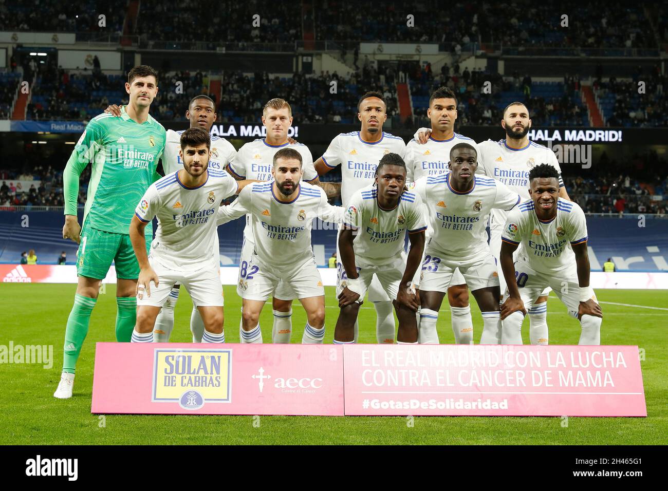 Madrid, Espagne.27 octobre 2021.Real Madrid Team group line-up (Real) football/Soccer : Espagnol 'la Liga Santander' match entre Real Madrid CF 0-0 CA Osasuna à l'Estadio Santiago Bernabeu à Madrid, Espagne .Crédit: Mutsu Kawamori/AFLO/Alay Live News Banque D'Images