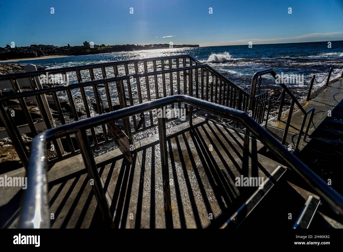 Piscines de Bronte Beach et surf Banque D'Images
