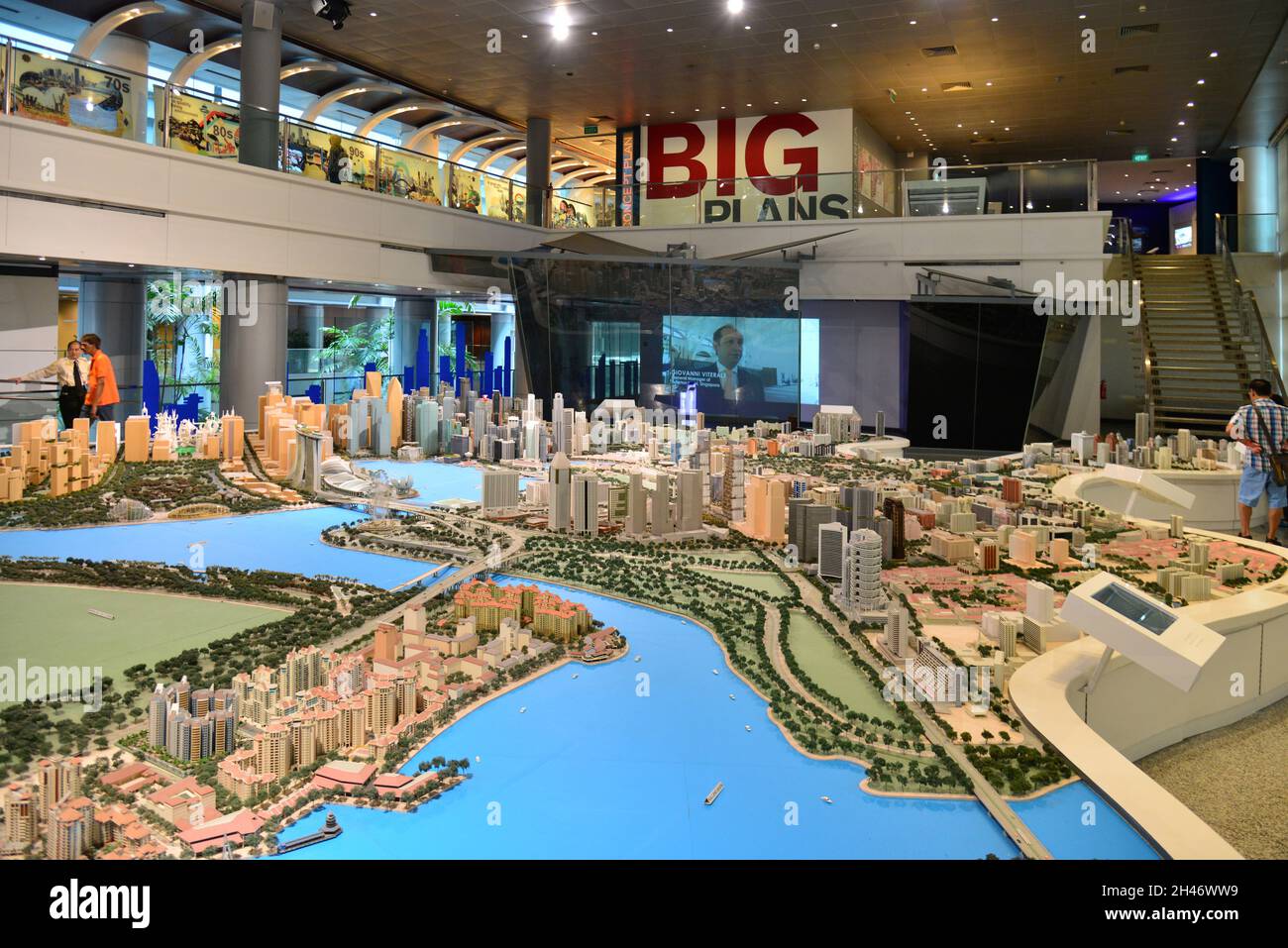 SINGAPOUR.URA (OFFICE DE RÉAMÉNAGEMENT URBAIN) PRÉSENTE LES CARTES ET LES PLANS DU FUTUR DE SINGAPOUR. Banque D'Images