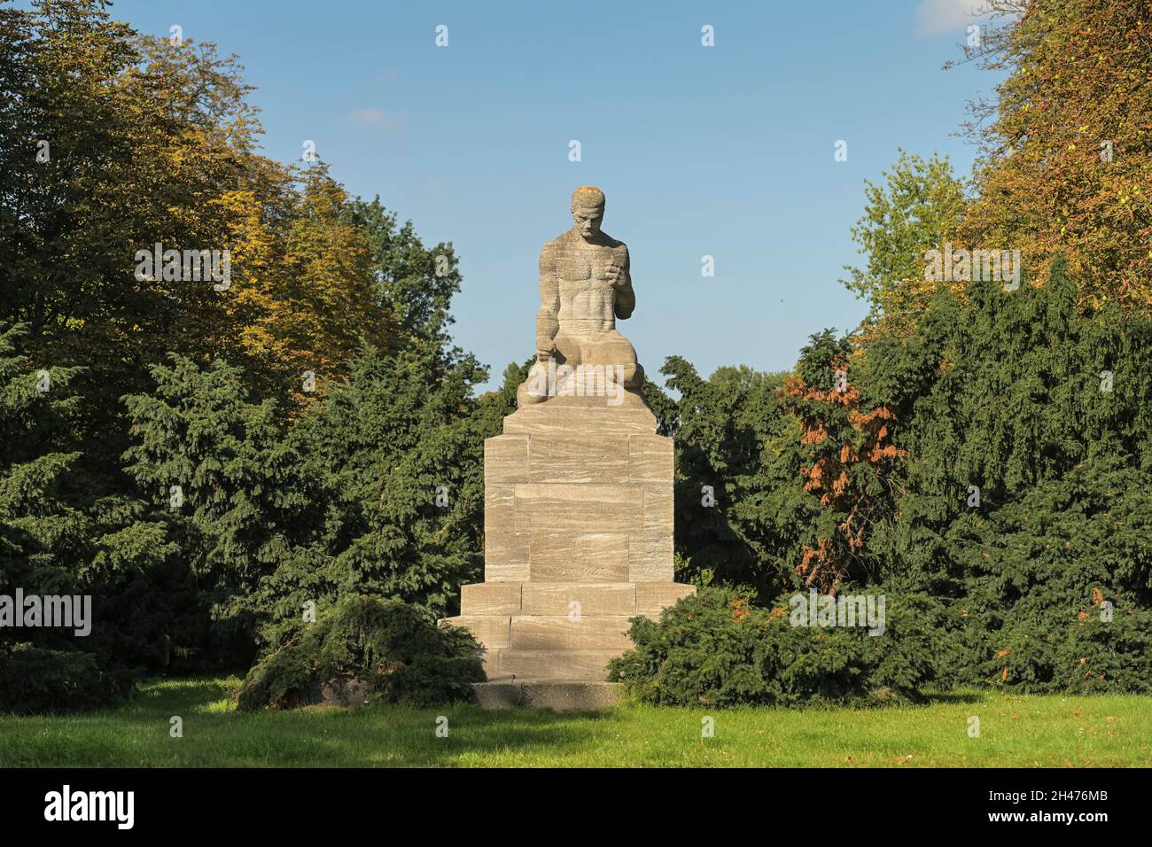 Kriegerdenkmal für die Gefallenen des Kaiser-Franz-Garde-Grenadier-Regiment Nr. 2 Baerwaldstraße Grünstreifen,,, Konstanzer Straße 1, Kreuzberg, Berlin, Deuts Banque D'Images