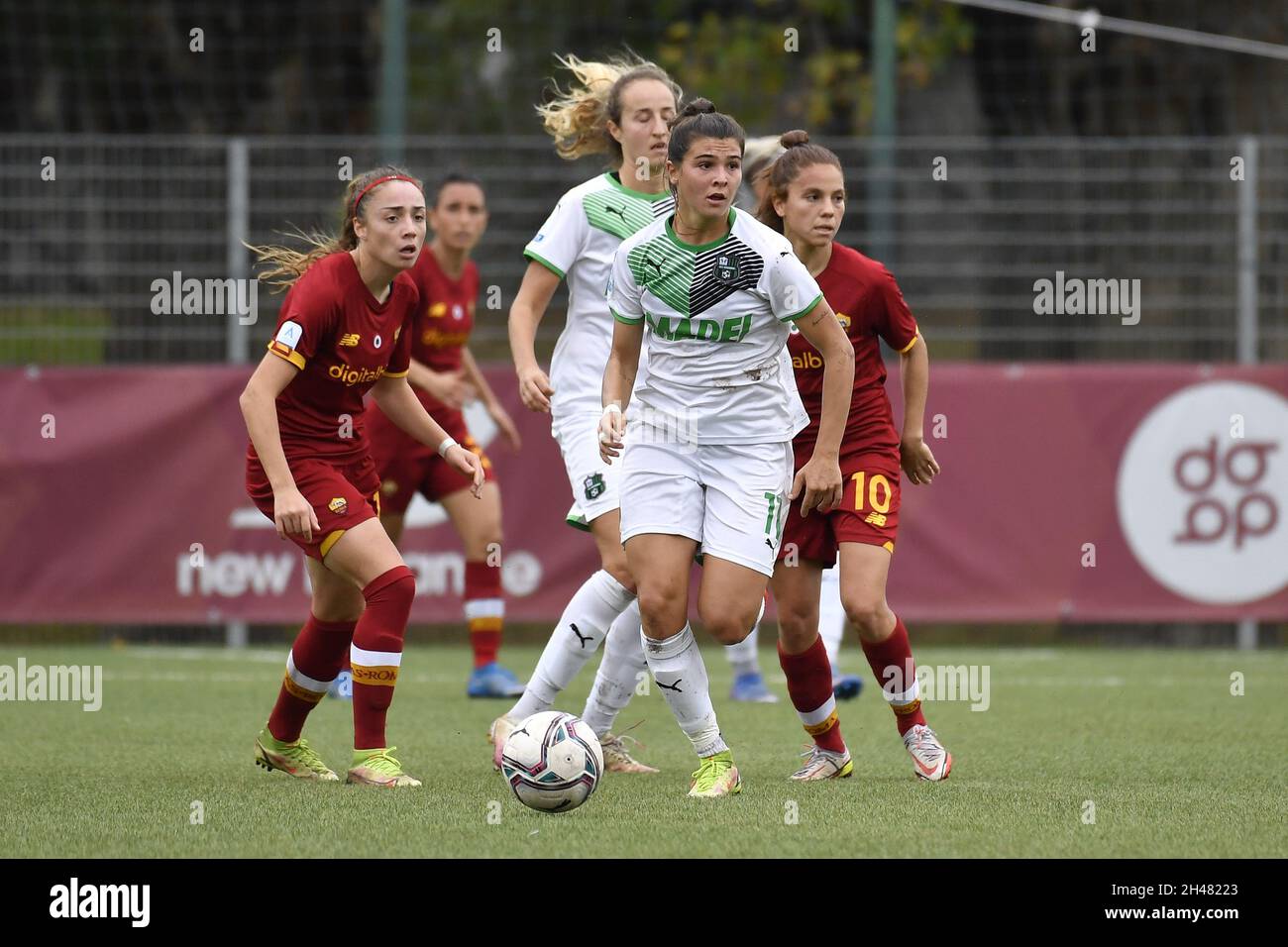 Rome, Italie.31 octobre 2021.Sofia Cantore des États-Unis Sassuolo Calcio pendant la série Un match entre les femmes A.S. Roma et les États-Unis Sassuolo Calcio au stadio Agostino Di Bartolomei Trigoria le 31 octobre 2021 à Trigoria, Italie.Crédit : Agence photo indépendante/Alamy Live News Banque D'Images