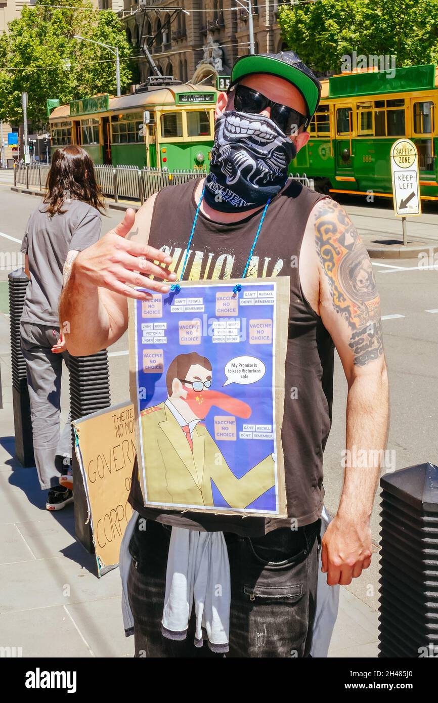 Manifestation contre la vaccination dans le CBD de Melbourne Banque D'Images