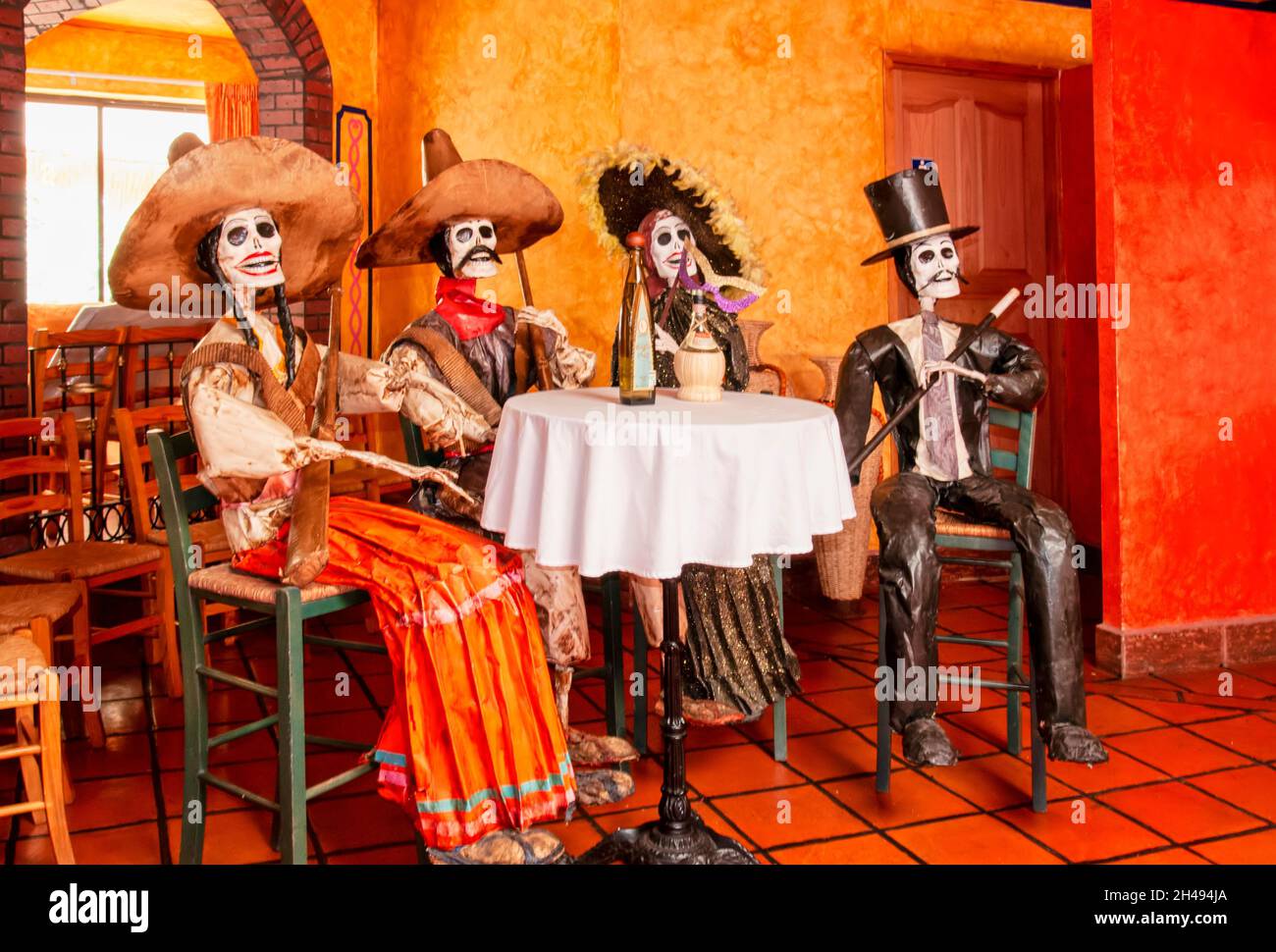 Squelettes mexicains de crânes colorés, 'dias de Los Muertos', jour des morts assassinées Banque D'Images