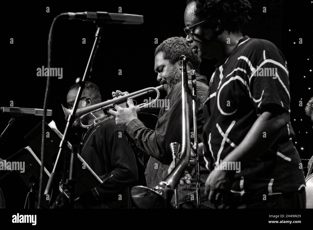 Byron Wallen en trompette avec Jean Toussaint et Dennis Rollins, Jean Toussaint Allstar Sextet, Scarborough Jazz Festival 2021, Royaume-Uni Banque D'Images