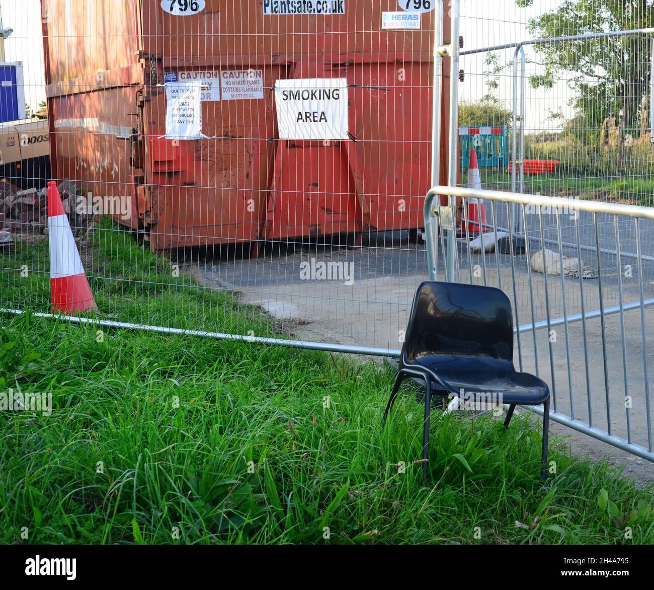 espace fumeur désigné sur le site du bâtiment royaume-uni Banque D'Images