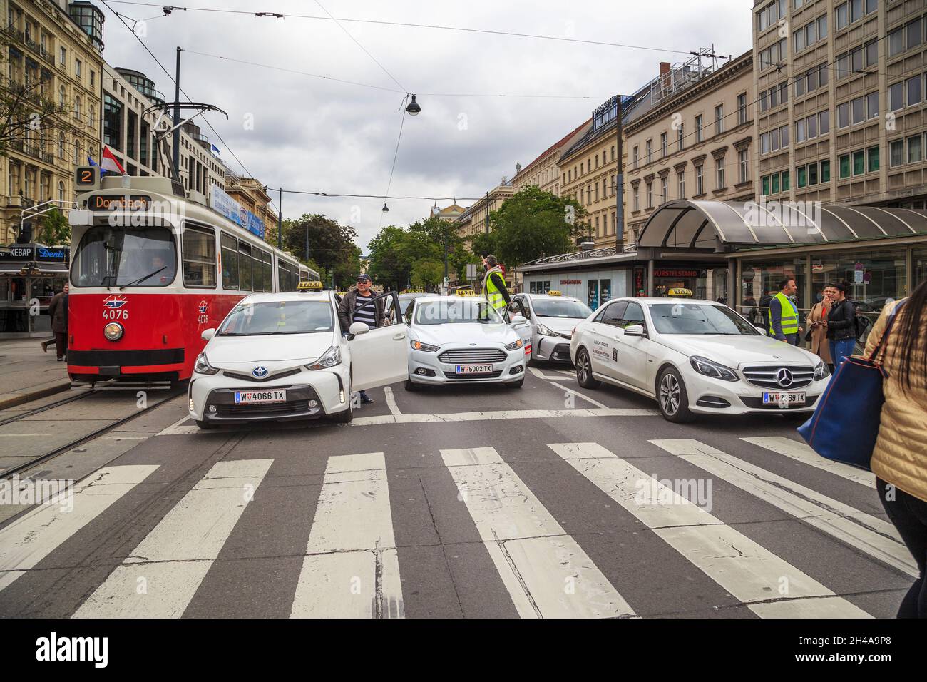 VIENNE, AUTRICHE - 16 MAI 2019 : il s'agit d'un effondrement de la circulation sur l'avenue Ring lors de la grève des chauffeurs de taxi. Banque D'Images