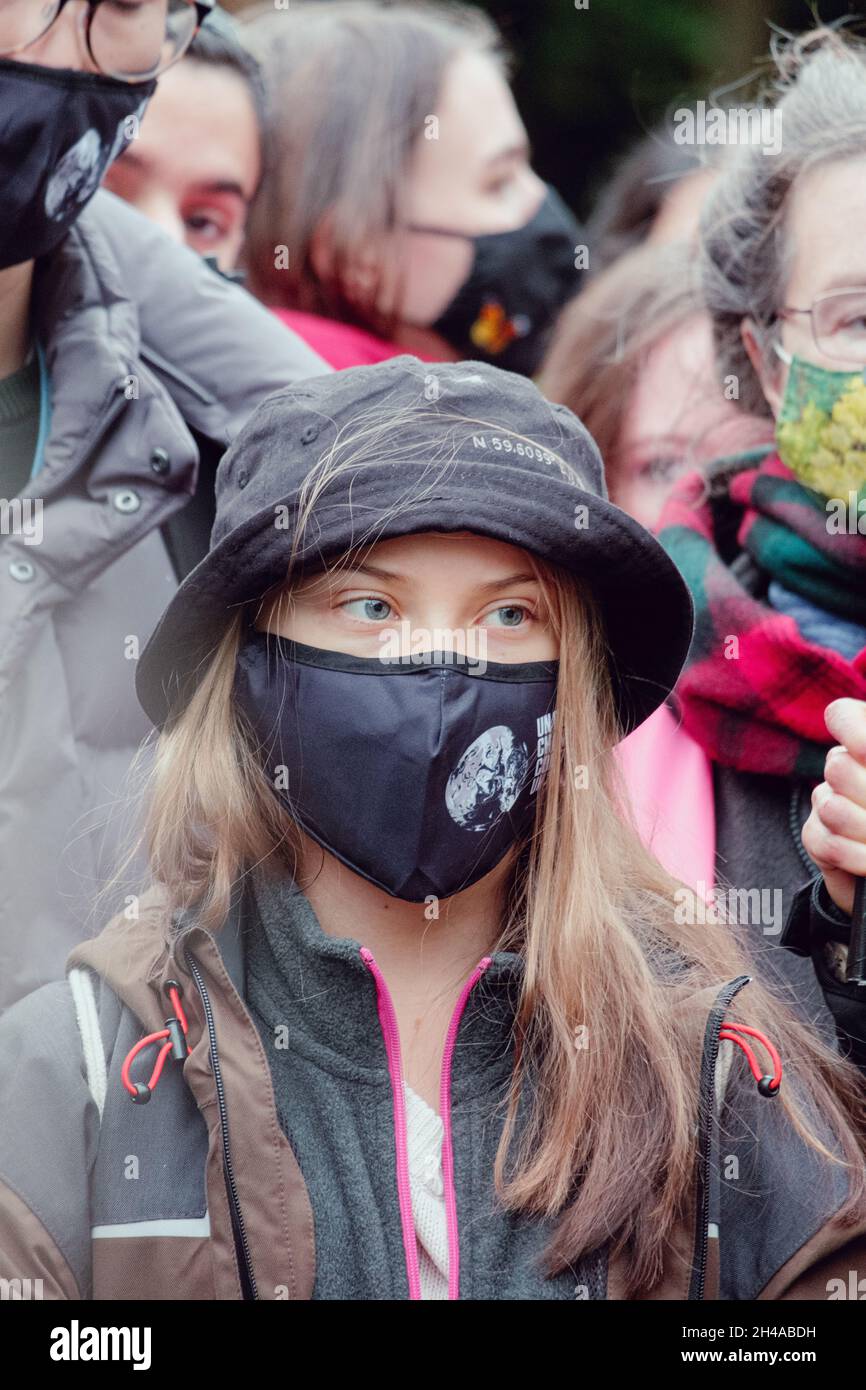 Glasgow, Royaume-Uni.1er novembre 2021.L'activisme climatique Greta Thunberg prononce un discours lors d'un vendredi pour un rassemblement futur à Glasgow où se déroule la conférence COP26.Crédit: Joao Daniel Pereira/Alay Live News Banque D'Images