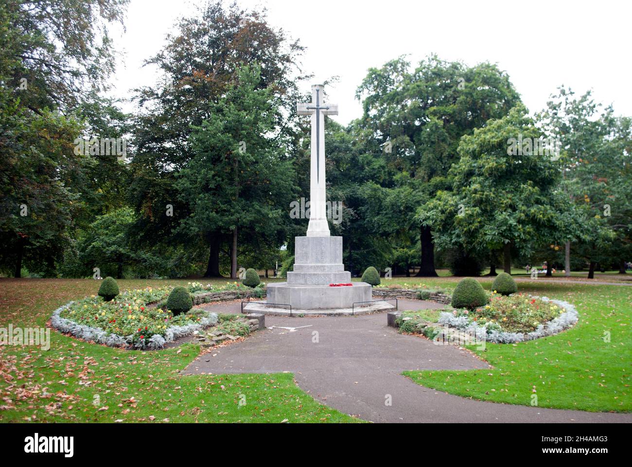 Traversez le War Memorial à Hexham Park, Hexham, Northumberland, Angleterre, Royaume-Uni Banque D'Images