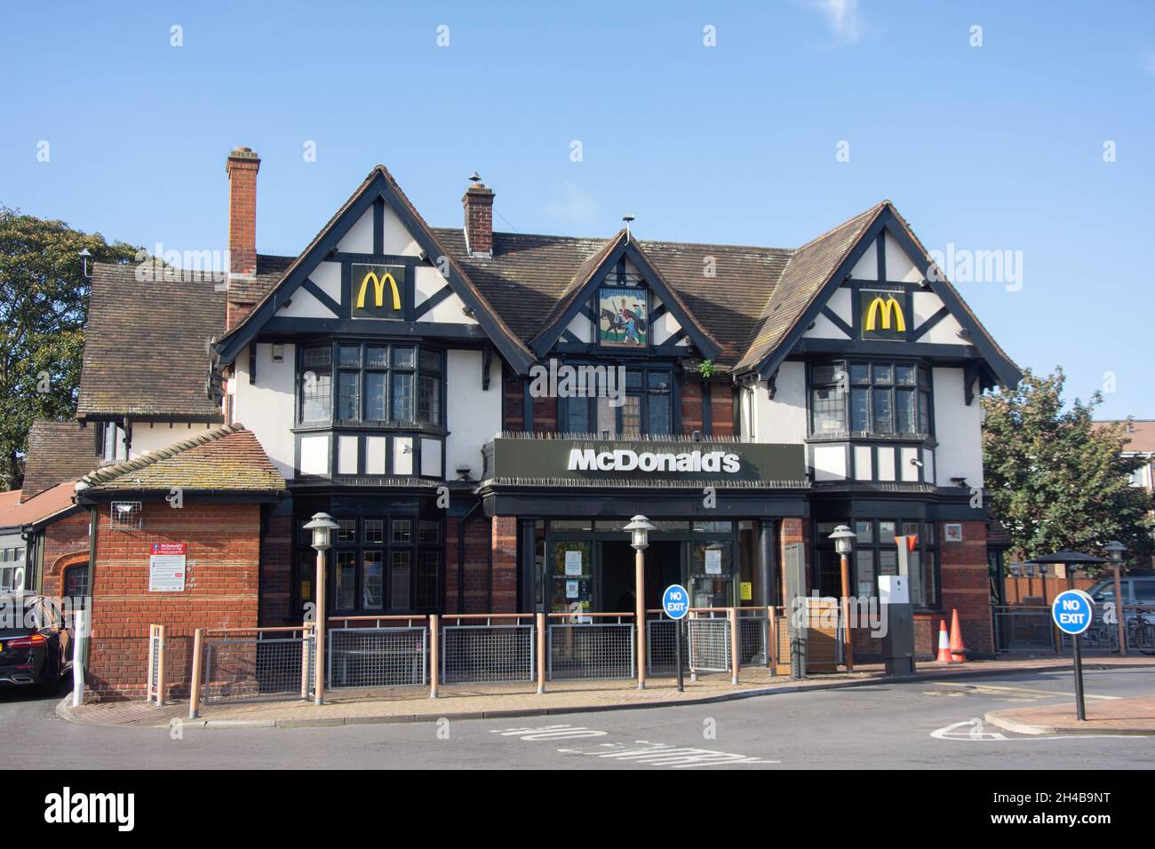 Restaurant McDonald's Travellers Friend, Bath Road, Cranford, London Borough of Hounslow, Greater London, Angleterre, Royaume-Uni Banque D'Images