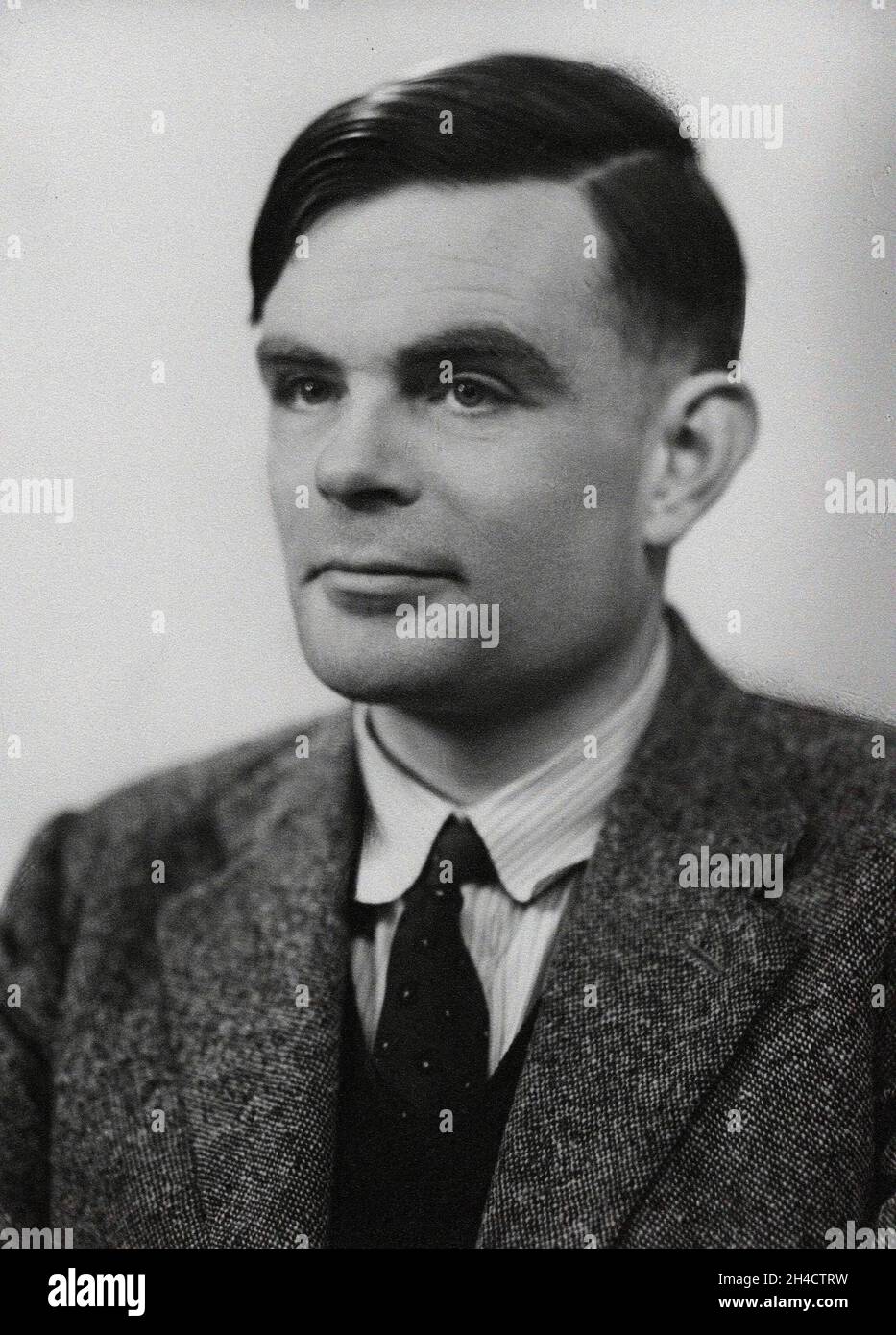 LONDRES, Royaume-Uni - 1951 - Portrait du célèbre inventeur informatique et héros de guerre Alan Mathison Turing ( 23 juin 1912 – 7 juin 1954 ).Son travail chez Blendetc Banque D'Images