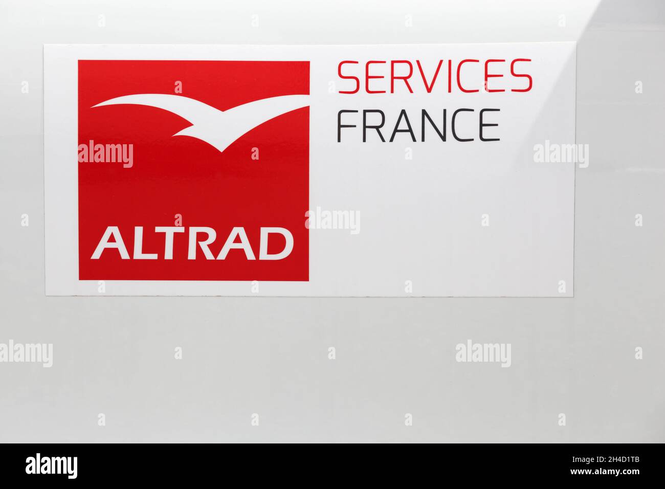 Vienne, France - 7 juin 2020 : le groupe Altrad est une société spécialisée dans la production et la distribution de matériaux de construction Banque D'Images