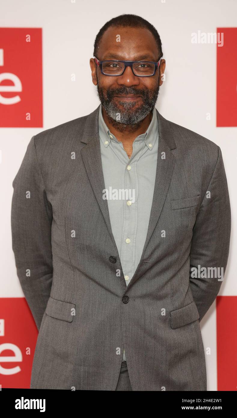 Sir Lenny Henry assiste à la première de leur nouveau drame majeur de la BBC One, The long Song, à l'hôtel Soho de Londres.Photo datée du mardi 11 décembre 2018 Banque D'Images