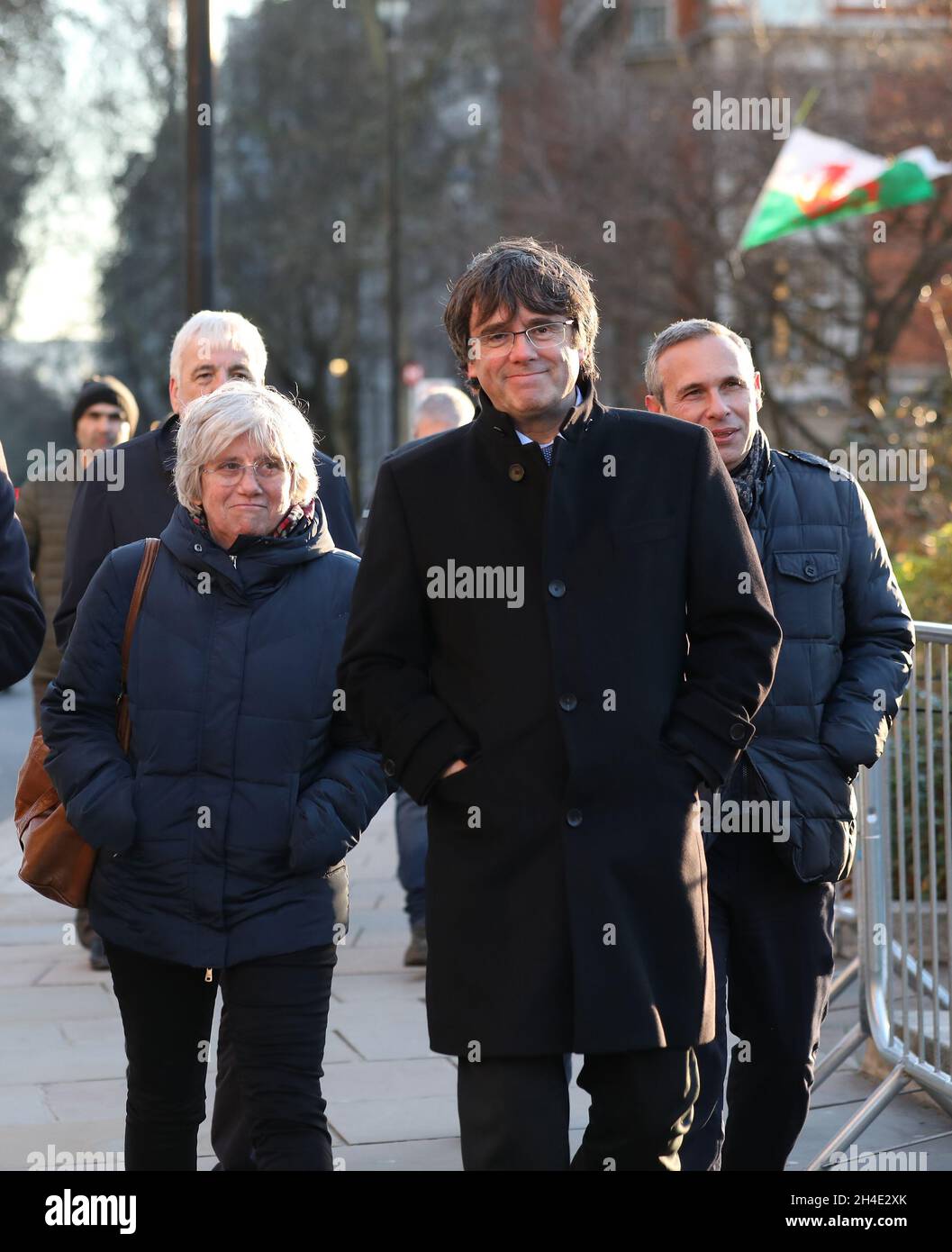 (De gauche à droite) le politicien catalan pro-indépendance Clara Ponsati et l'ancien président régional catalan Carles Puigdemont à Westminster, Londres, dans le cadre d'une visite au Royaume-Uni.Photo datée du jeudi 13 décembre 2018 Banque D'Images