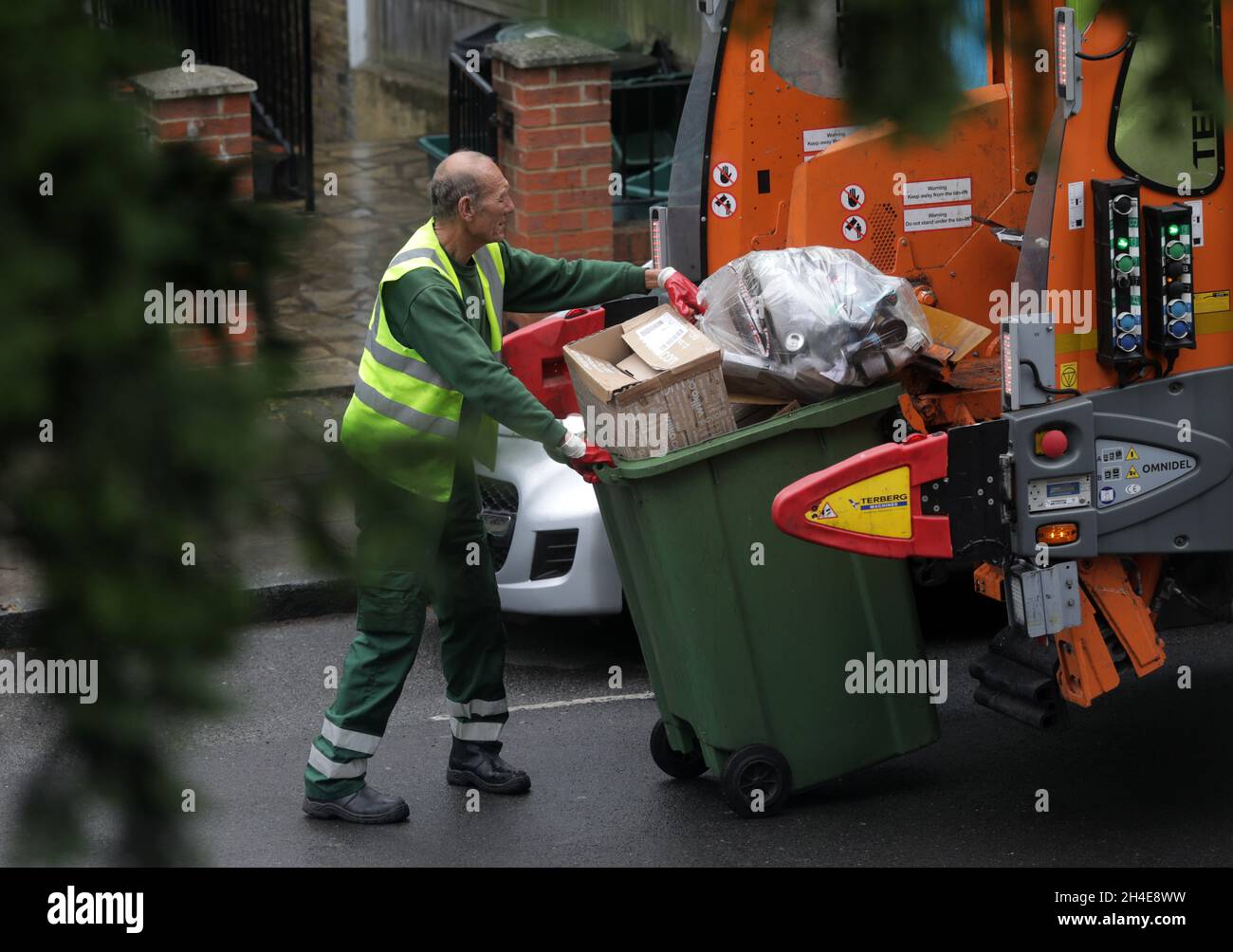 Islington council refuse aux collecteurs de déchets de vider les bacs de recyclage des résidents locaux du nord de Londres.Date de la photo: Jeudi 11 juin 2020. Banque D'Images