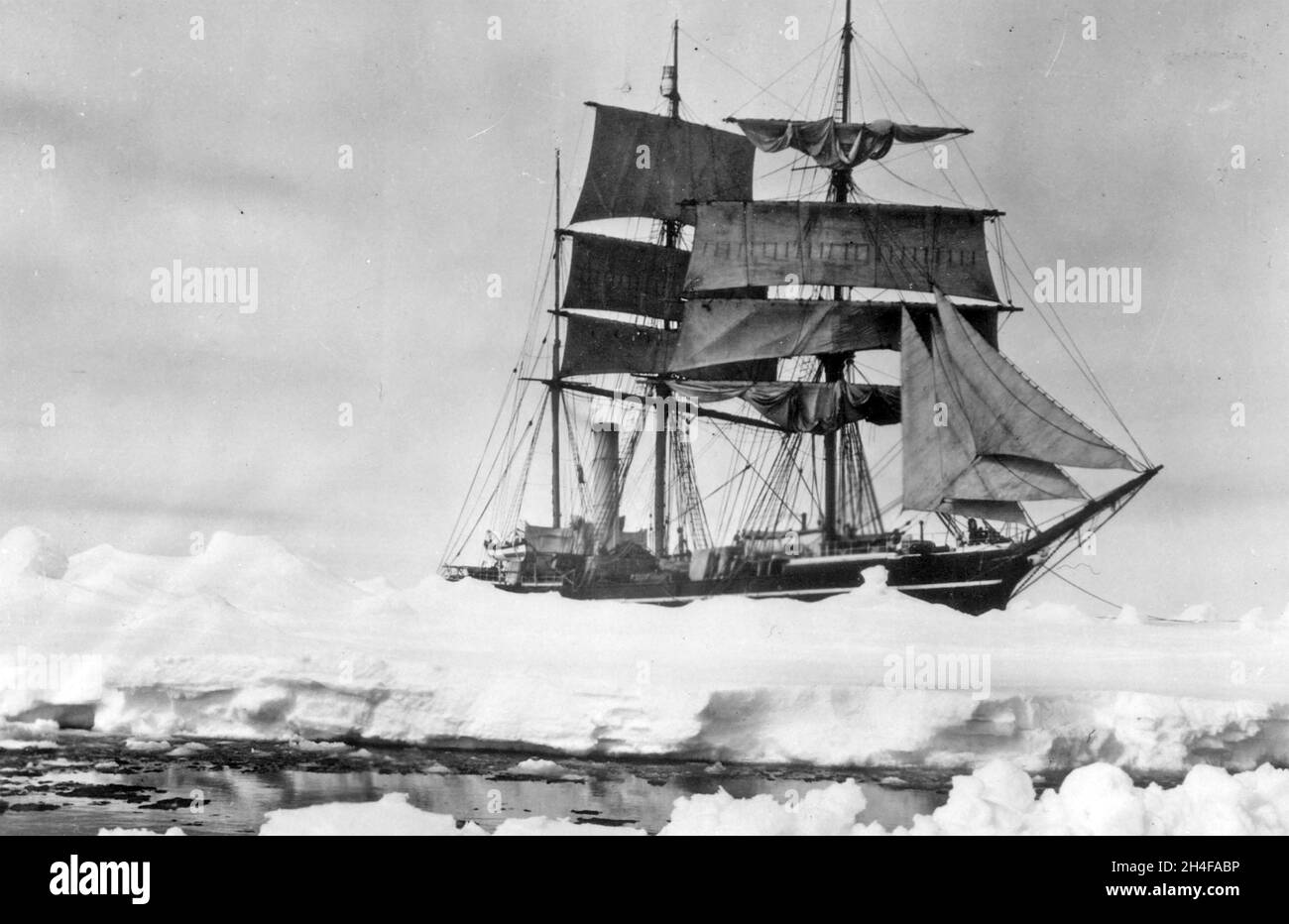 EXPÉDITION TERRA NOVA 1910-1913.Le navire de Robert Falcon Scott le Terra Nova photographié par Herbert Ponting Banque D'Images