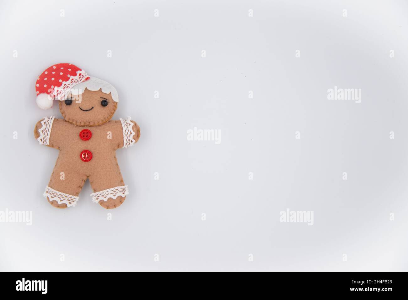 Pain d'épice classique cookie héros jouet isolé sur un fond blanc Banque D'Images