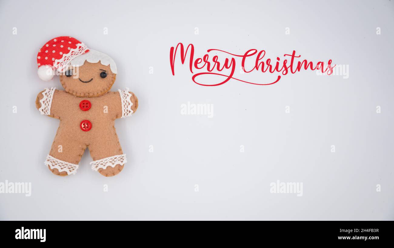 Pain d'épice classique cookie héros jouet isolé sur un fond blanc Banque D'Images