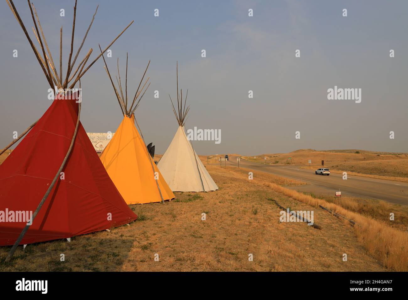 Tente indienne indigène de tipi dans Custer Battlefield Trading Post & Cafe, près du monument national de Little Bighorn Battlefield.Crow Agency.Montana.USA Banque D'Images