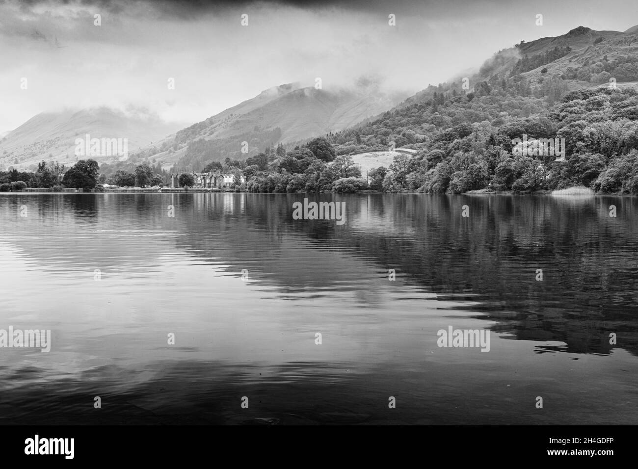 Une belle journée de contournement de Grasmere, Cumbria, Lake District, Royaume-Uni Banque D'Images