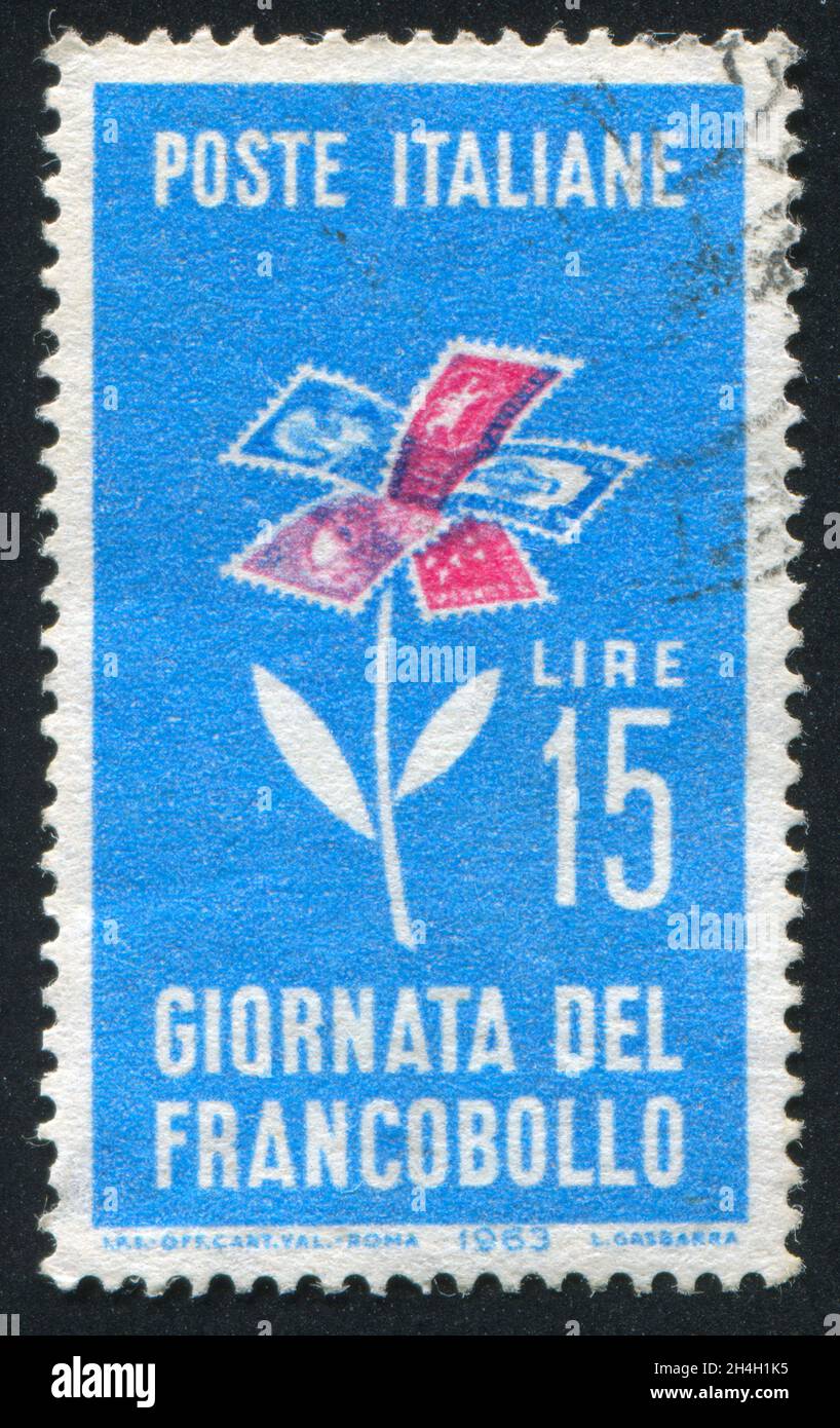 ITALIE - VERS 1963: Timbre imprimé par l'Italie, montre des timbres formant des fleurs, vers 1963 Banque D'Images