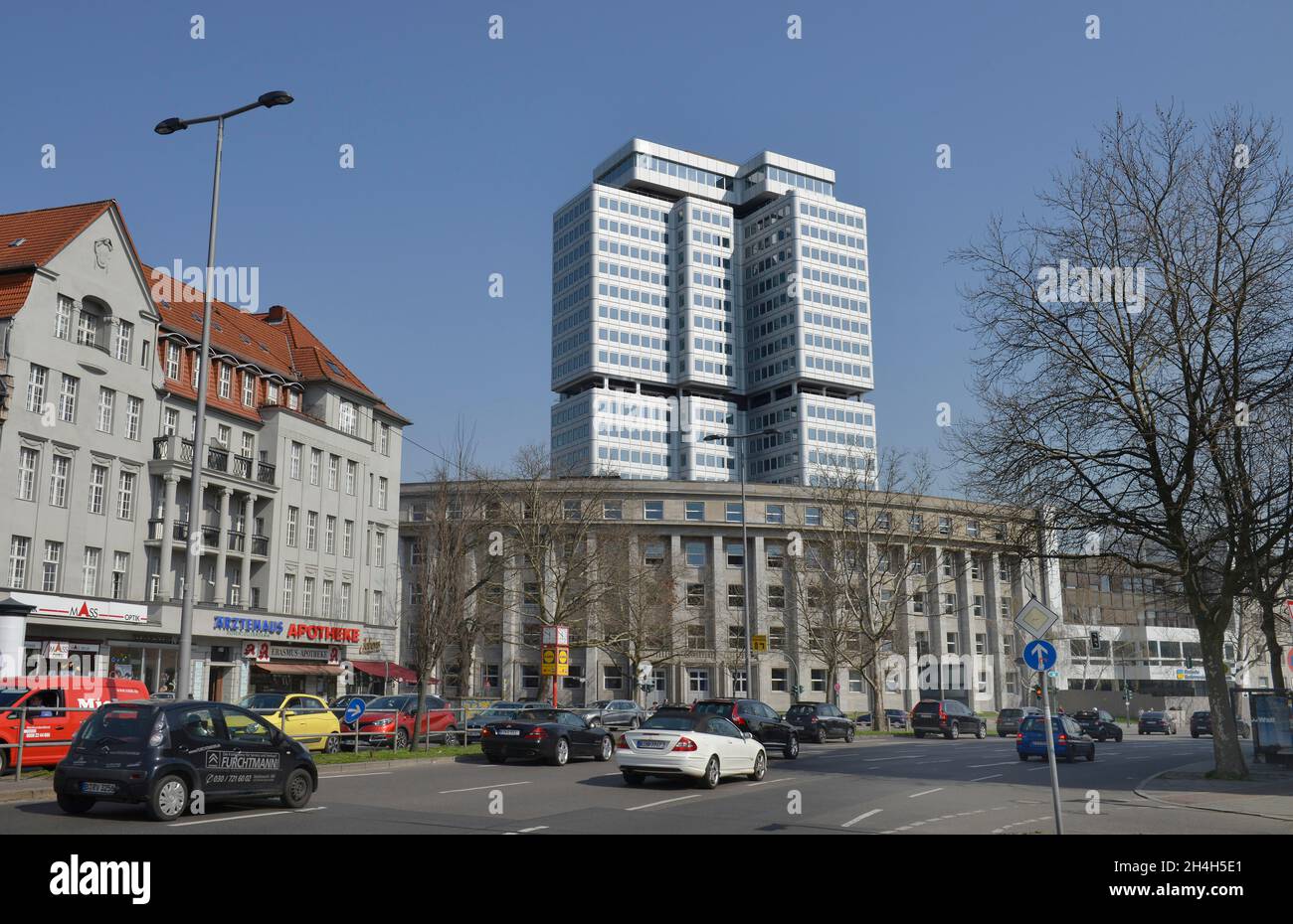Bâtiment de haute élévation, régime de retraite allemand, Hohenzollerndamm, Wilmersdorf, Berlin,Allemagne Banque D'Images