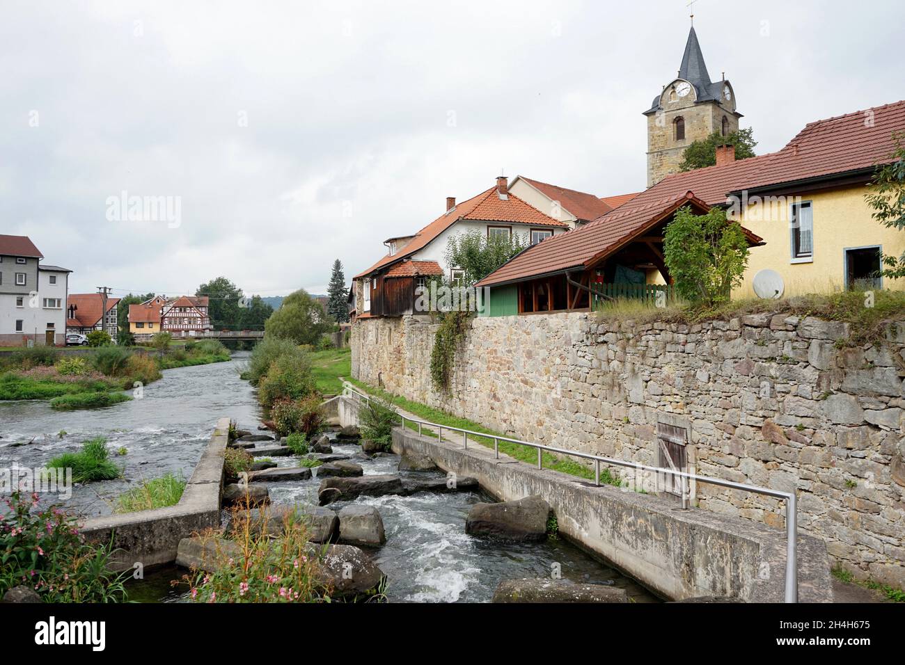 Échelle à poissons, Werra, Brueckenmuehlenwerk, mur de la vieille ville, Themar,Thuringe, Allemagne Banque D'Images