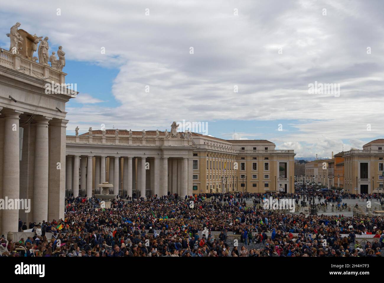 Place Saint-Pierre pendant l'audience papale, Vatican, Rome, Italie Banque D'Images