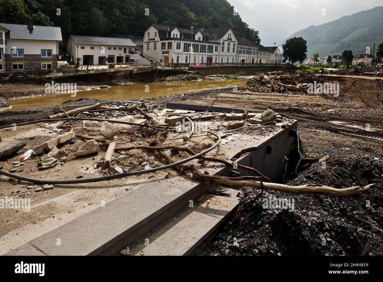 Infrastructure détruite sur la route des vins rouges, catastrophe d'inondation 2021, vallée de l'Ahr, Dernau, Rhénanie-Palatinat,Allemagne Banque D'Images