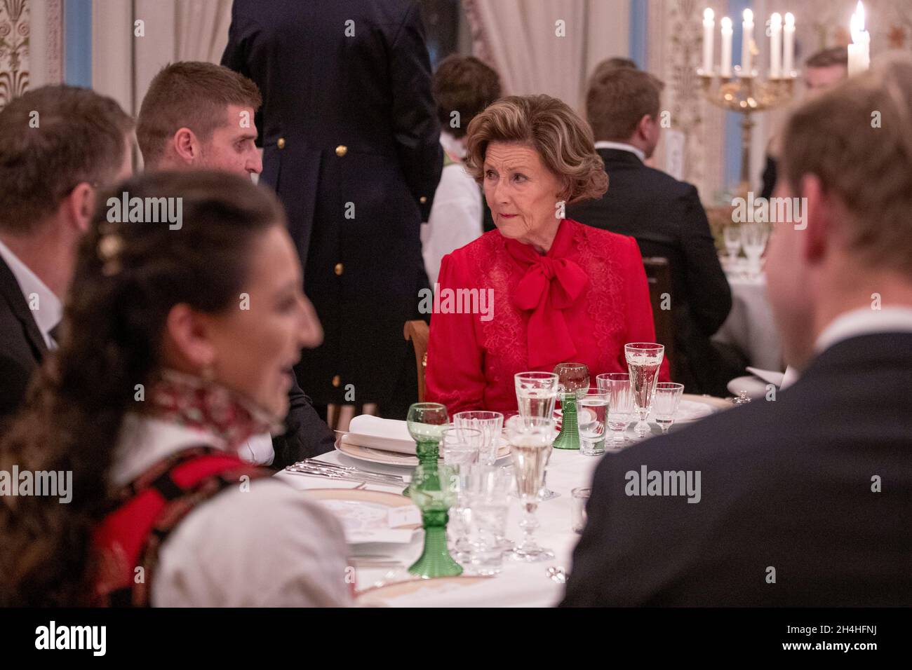 Oslo 20211102.le roi Harald et la reine Sonja organisent un dîner pour les athlètes des Jeux Olympiques et Paralympiques de Tokyo.Photo: Javad Parsa / NTB Banque D'Images