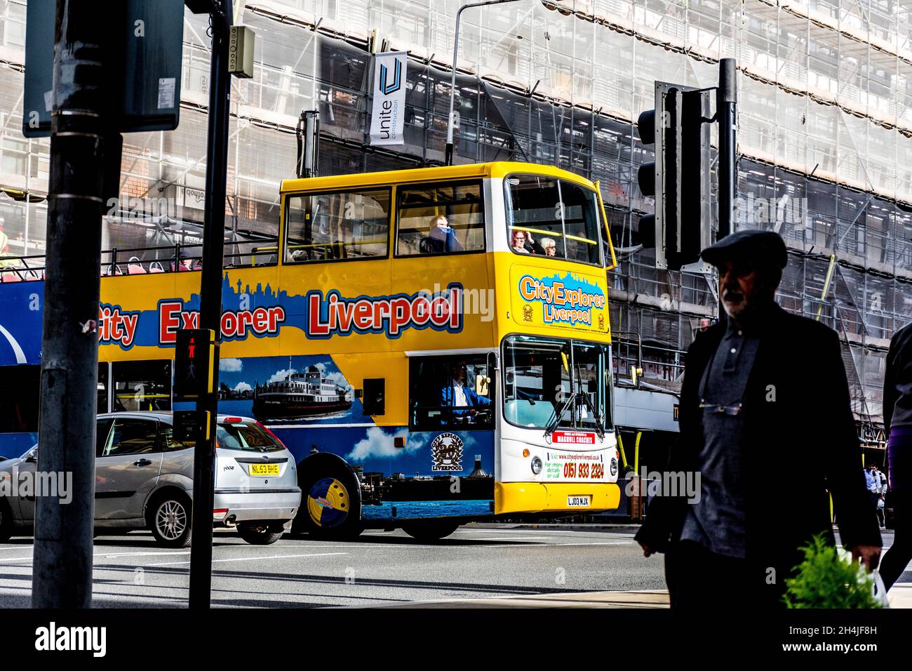 City Explorer Liverpool.Touristes en bus touristique dans le centre-ville. Banque D'Images