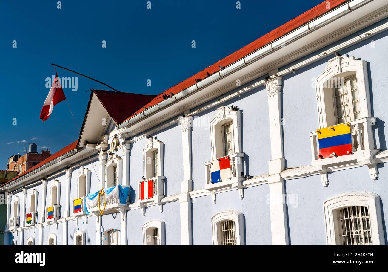 Bâtiments dans le centre de Puno au Pérou Banque D'Images