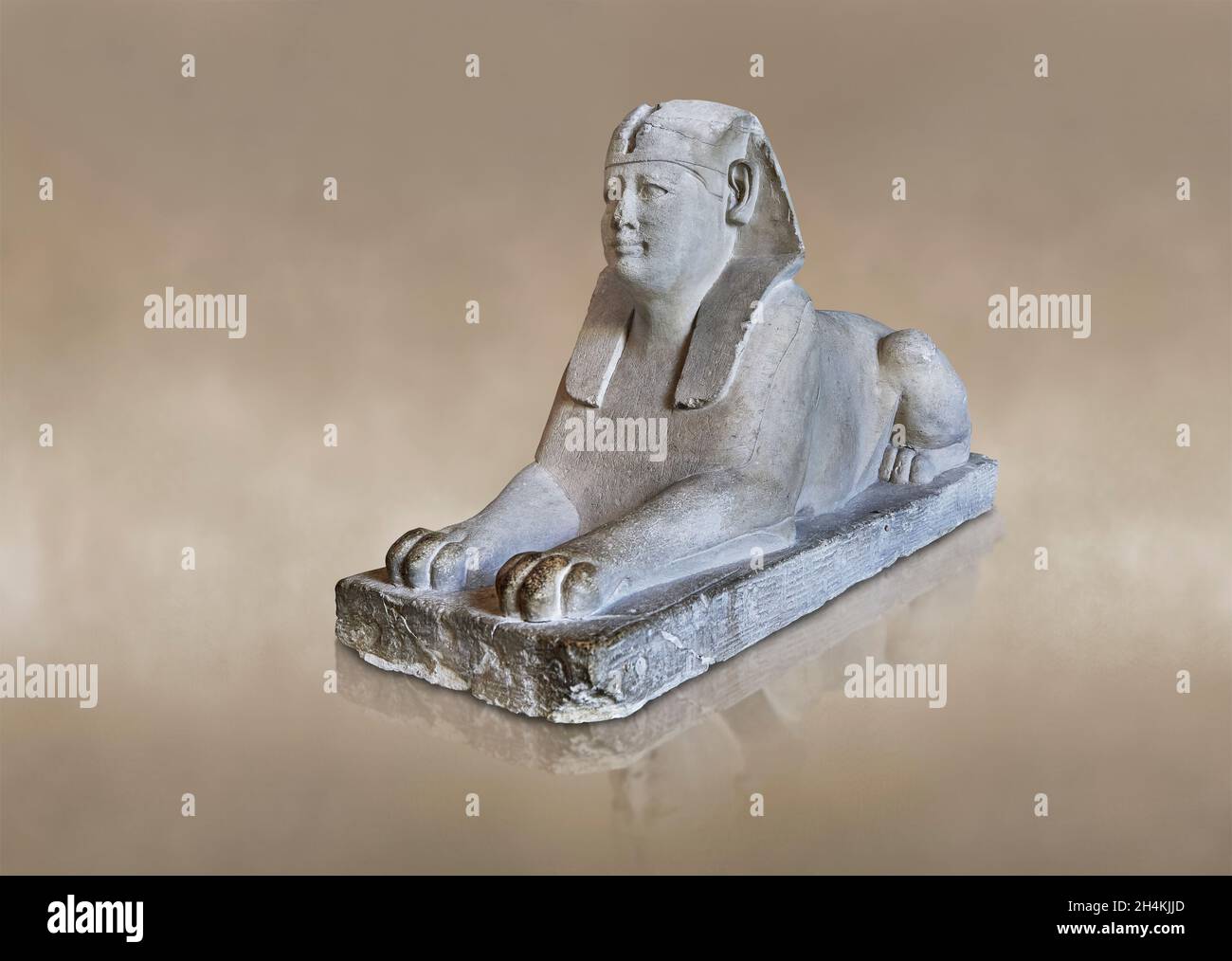 Statue égyptienne sculpture de l'un des six sphinx qui borde l'allée menant au Serapeum de Saqqara, 4e-3rs cent BC, Ptolemaic, li Banque D'Images