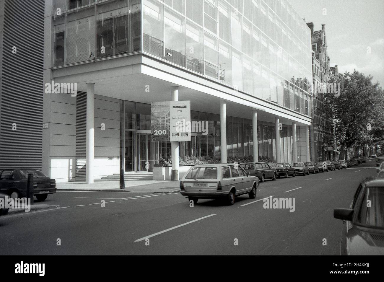 Siège social de Independent Television News au 200 Gray's Inn Road à Londres, en Angleterre, le 2 octobre 1991.Fondé en 1955, le radiodiffuseur a déménagé dans les nouveaux studios en mai 1991. Banque D'Images