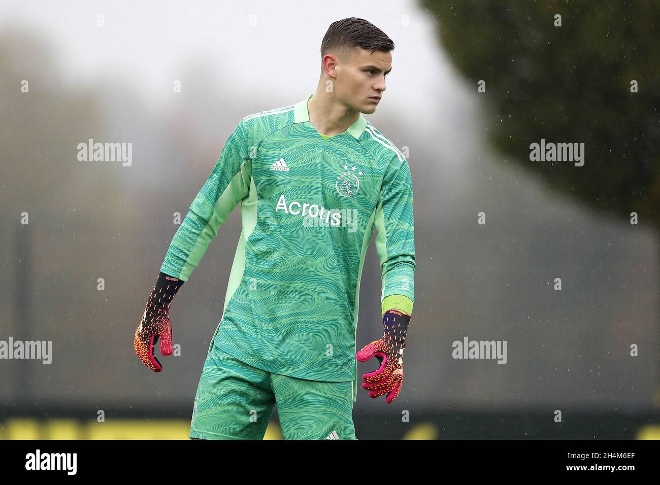 DORTMUND, 03-11-2021, Dortmund Brackel Trainingsground, football, Ligue de la jeunesse de l'UEFA,Saison 2021 / 2022, pendant le match Dortmund u19 - Ajax u19, gardien de but Ajax u19 Charlie Setford (photo de Pro Shots/Sipa USA) *** droits mondiaux sauf l'Autriche et les pays-Bas *** Banque D'Images