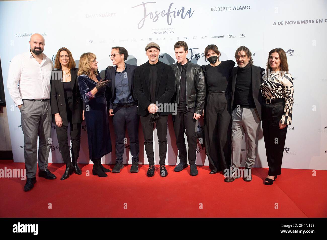 3 novembre 2021, Madrid, Madrid, Espagne: Roberto Alamo,Emma Suarez, Miguel Angel Bernardeau, Javier Marco, Belen Sanchez-Arevalo assiste à la˜première de Josefinaâ€™ au Palacio de la Prensa Cinema le 3 novembre 2021 à Madrid, Espagne (Credit image: © Jack Abuin/ZUMA Press Wire) Banque D'Images