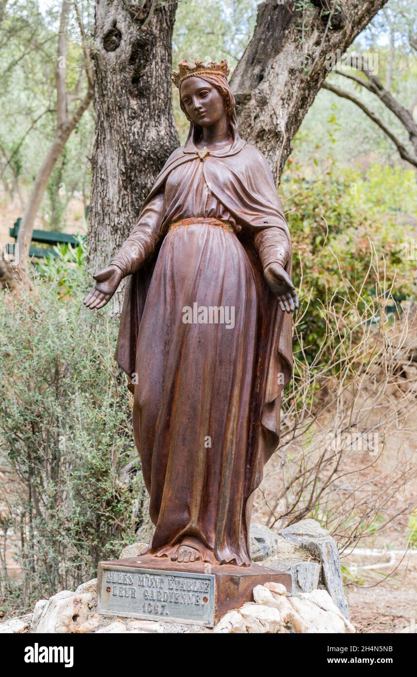 Selcuk, Izmir, Turquie – 3 novembre 2020.Statue de la Sainte Vierge Marie à la Maison de la Vierge Marie (Meryemana Evi) à Selcuk, Turquie. Banque D'Images
