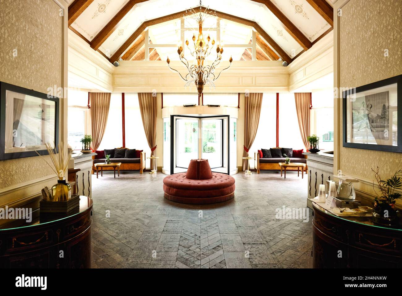 Intérieur du hall d'entrée d'un complexe à Cortina d'Ampezzo Banque D'Images