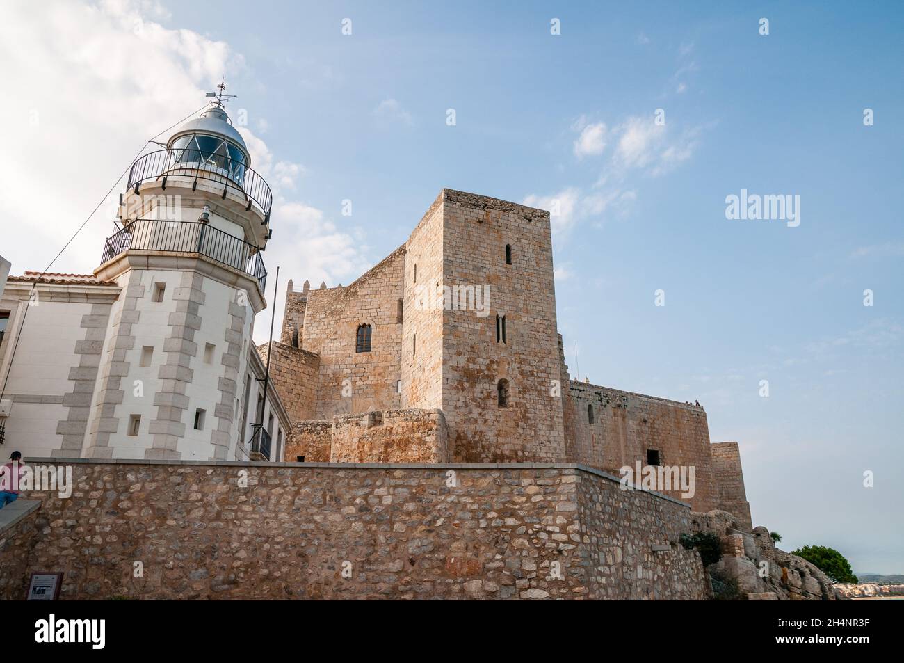 Vue panoramique sur le phare et le château de Peniscola, Espagne Banque D'Images