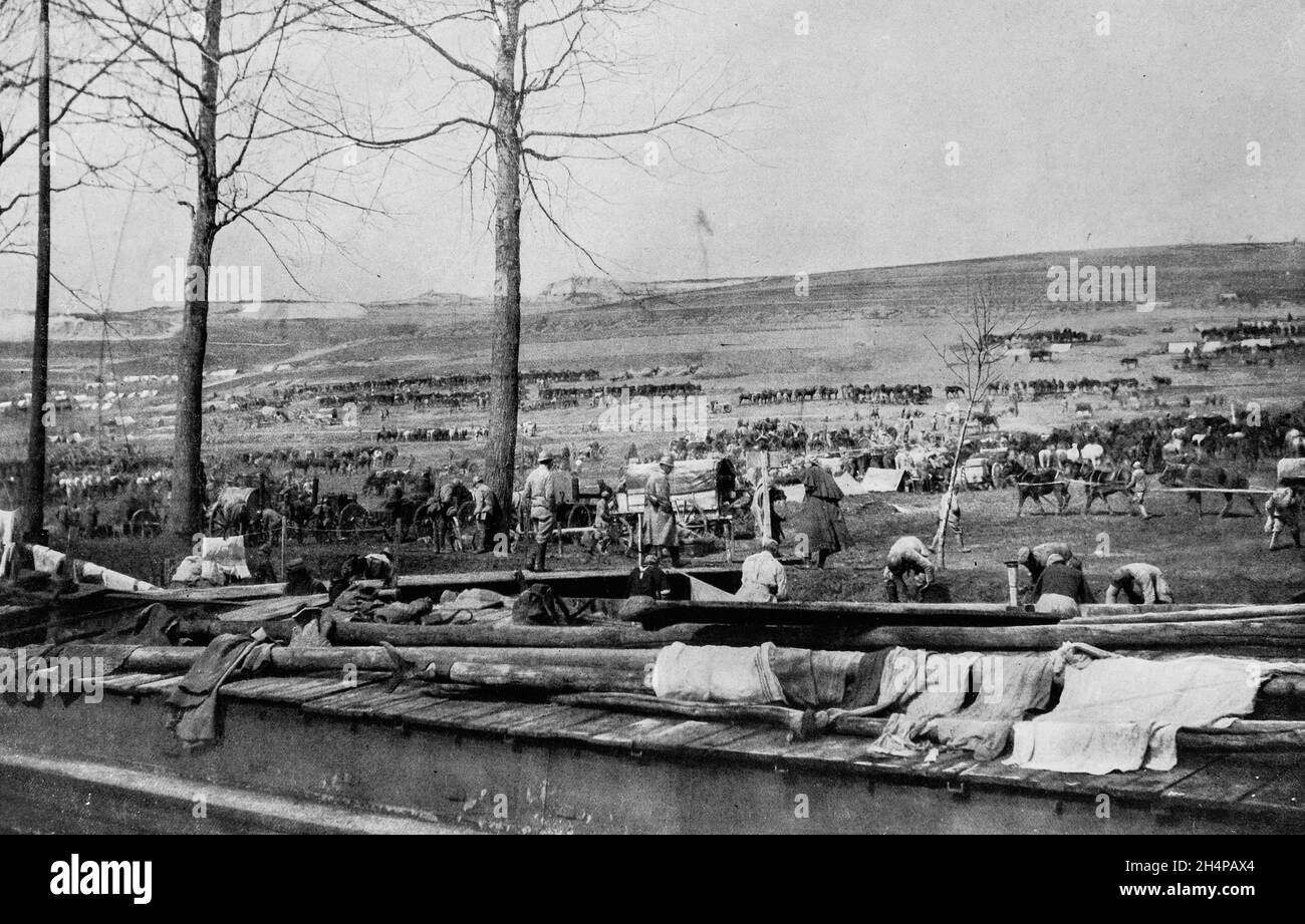 Camp militaire français le long de la Meuse, 1916, France Banque D'Images