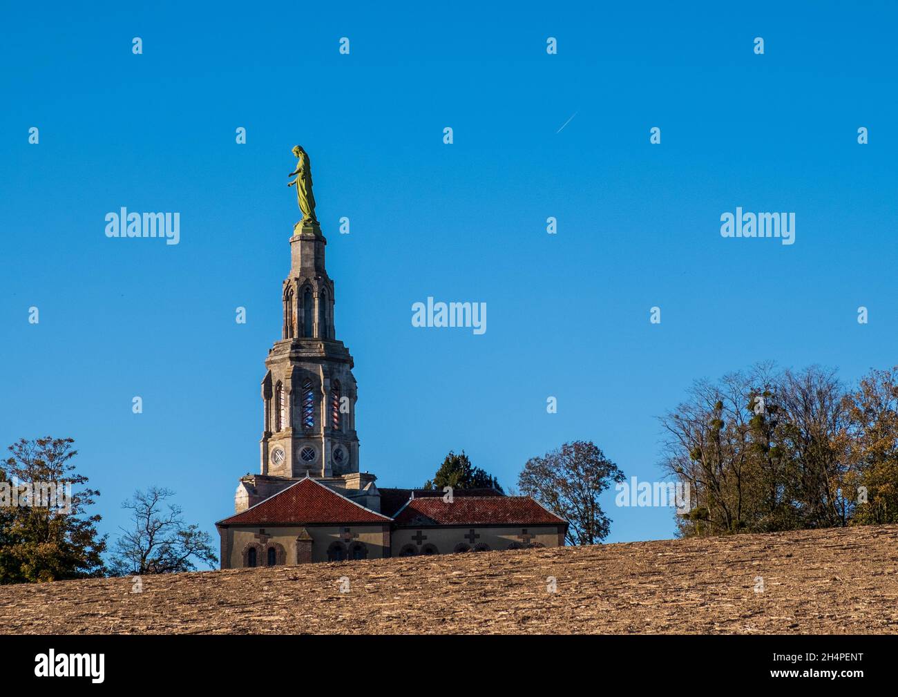 Chapelle Saint Joseph des Anges sur une colline en dehors de Villeneuve