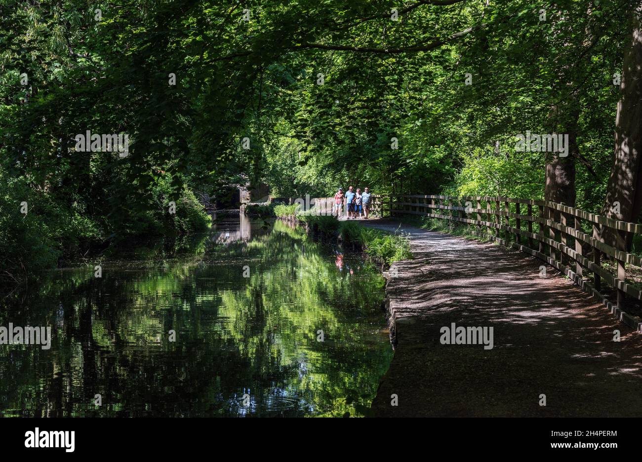 Canal Hiddersfield étroit, Uppermill Oldham. Banque D'Images