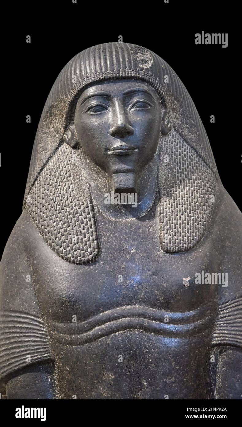 Sarcoage égyptien antique d'Iniouia attendant cercueil de Memphis, 1336-1295 av. J.-C., 18e dynastie, nécropole de Saqqara, diorite,Musée du Louvre inv D2 ou N Banque D'Images