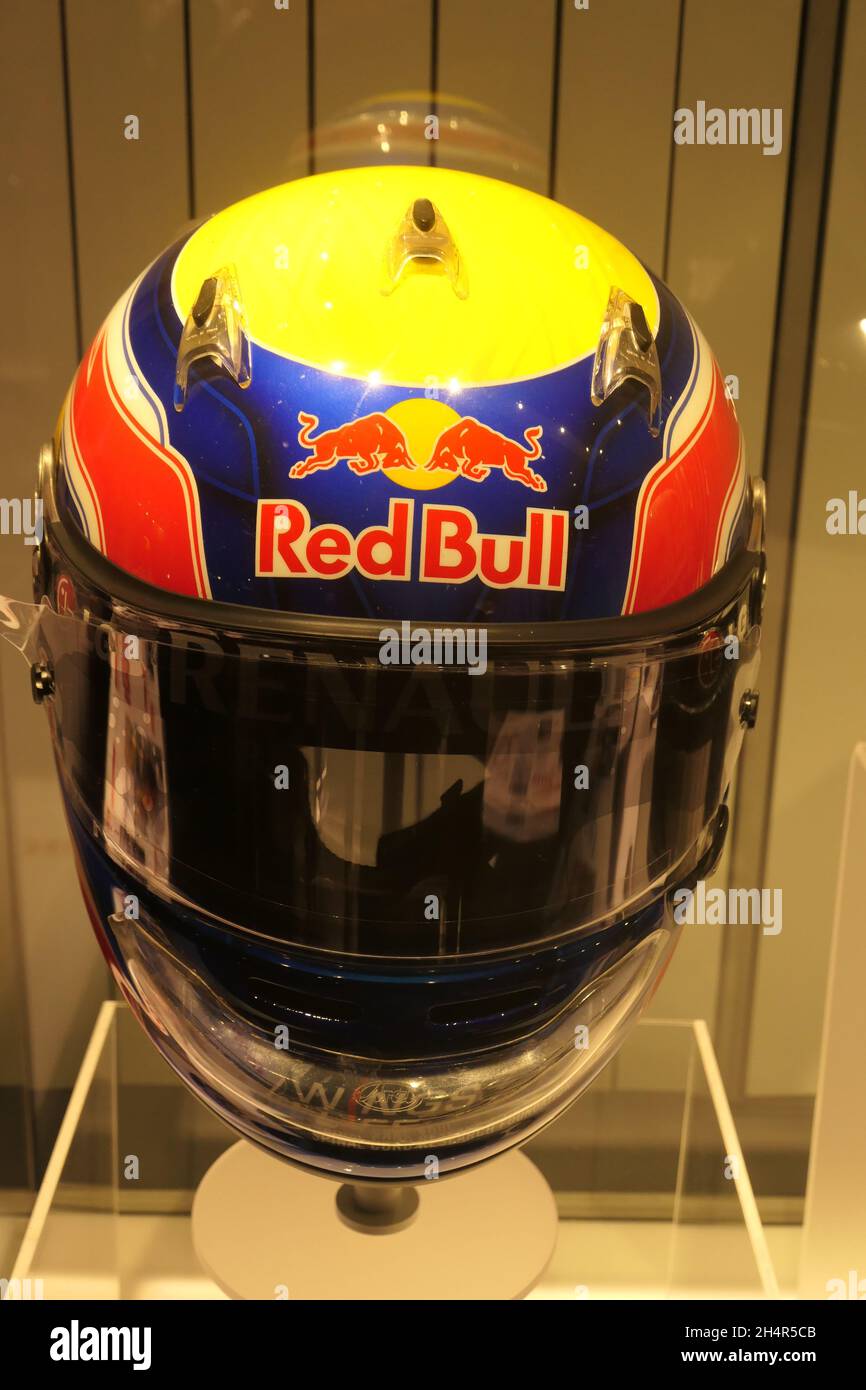 Red Bull Racing casque Silverstone expérience Northamptonshire Royaume-Uni masque signe chapeau visière animal pilote pilotes race protection couleur vitesse Banque D'Images