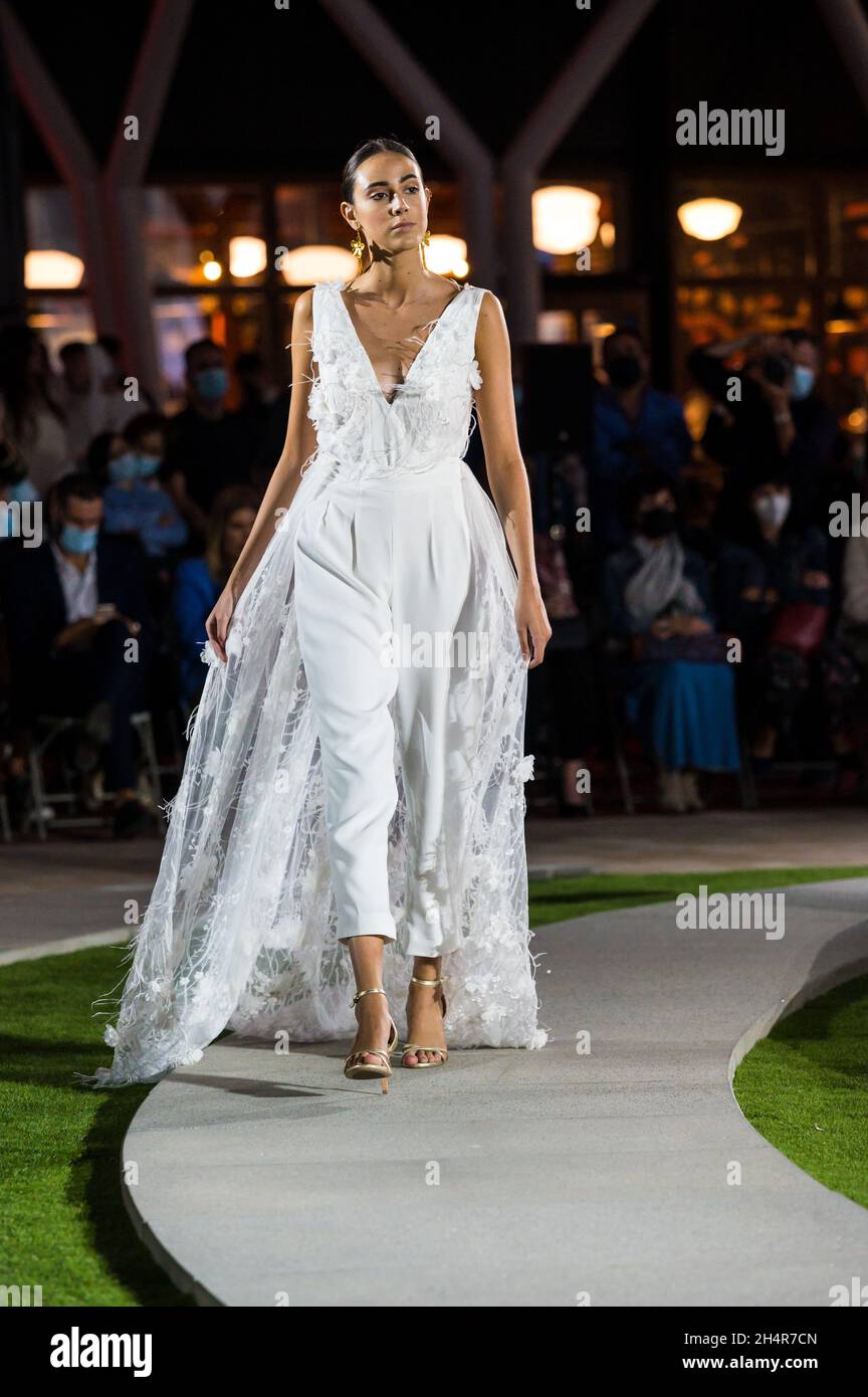 Aragón Fashion week es un gran escafrate para los diseñadores de Aragón y para la industria del textil.Septembre 2021 Banque D'Images