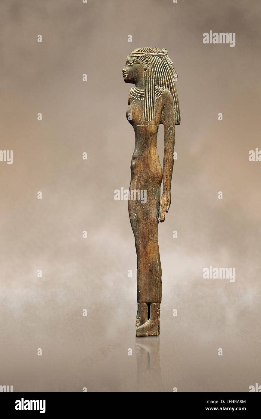 Sculptures en bois égyptien d'un sarcophage d'une femme, règne en 1294-1297 du Musée du Louvre Seti I. Banque D'Images