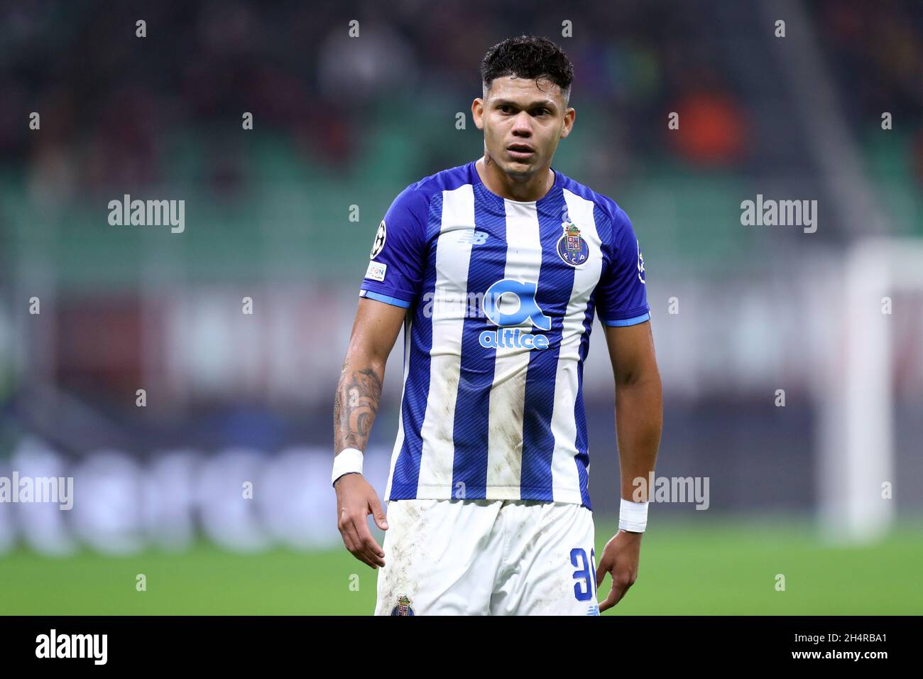 Francisco Evanilson du FC Porto gestes lors du match du groupe B de la Ligue des champions de l'UEFA entre l'AC Milan et le FC Porto . Banque D'Images