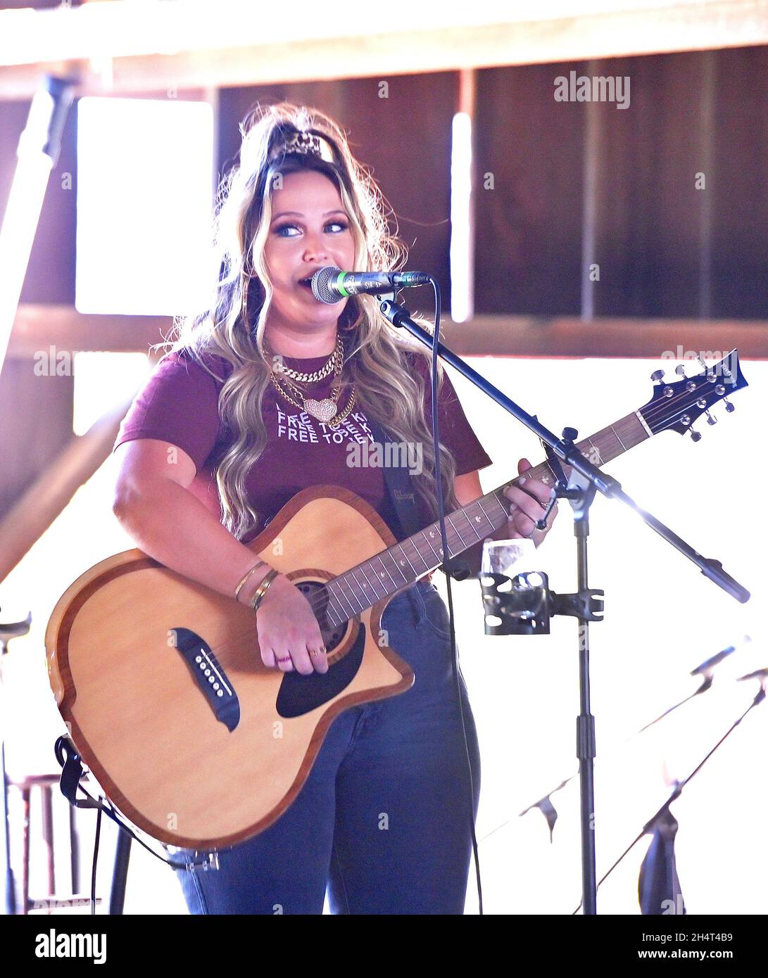 Priscilla Block se produit lors du festival de musique « CMT Live in the Vineyard Goes Country » le 3 novembre 2021 dans la Napa Valley, en Californie.Photo : Casey Flanigan/imageSPACE/MediaPunch Banque D'Images