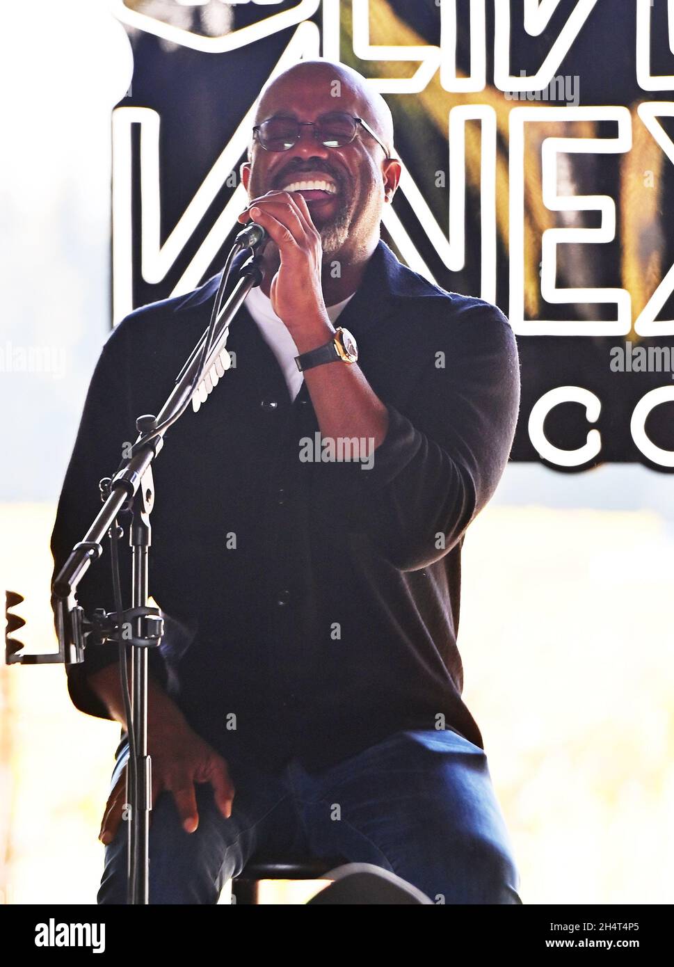 Darius Rucker se produit lors du festival de musique « CMT Live in the Vineyard Goes Country » le 3 novembre 2021 dans la vallée de Napa, en Californie.Photo : Casey Flanigan/imageSPACE/MediaPunch Banque D'Images